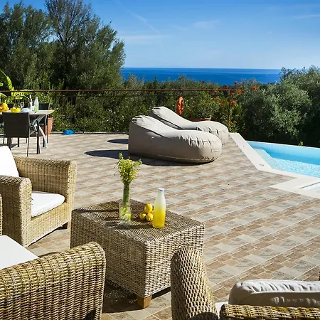 Romanza Villa